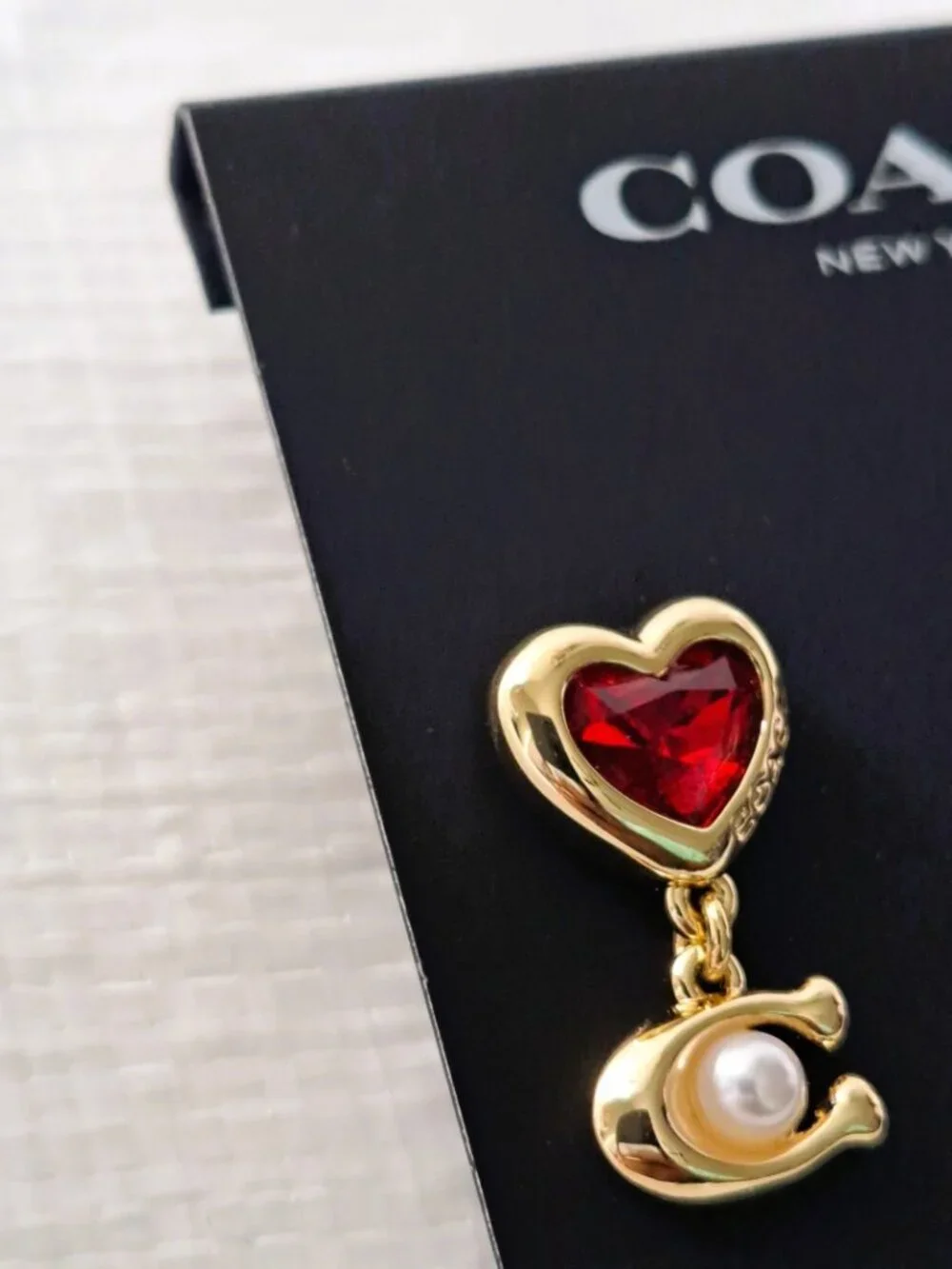 Coach Signature Red/Gold/Pearl Heart Drop Earrings NWT - Picture 4 of 9